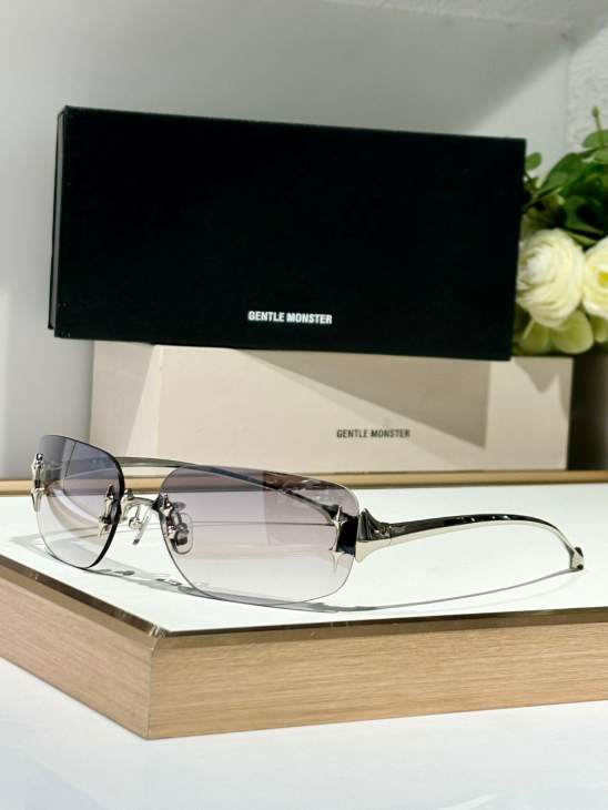 Picture of Gentle Monster Sunglasses _SKUfw66211535fw
